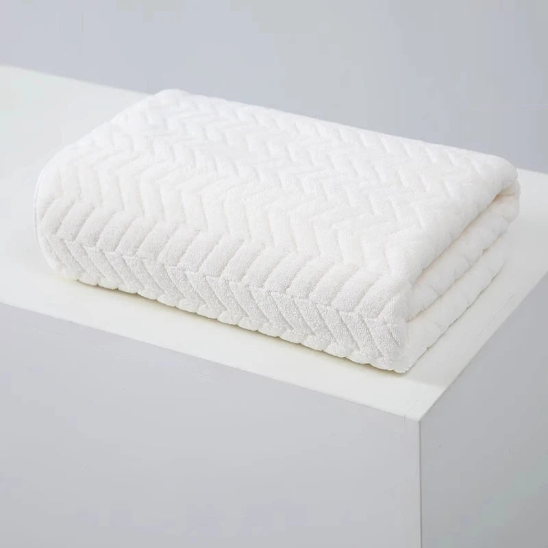 High quality thick coral velvet bath towels, soft and absorbent towels, sports beach towels for home and hotel use