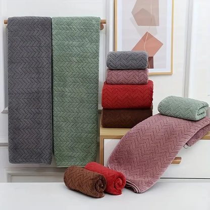 High quality thick coral velvet bath towels, soft and absorbent towels, sports beach towels for home and hotel use